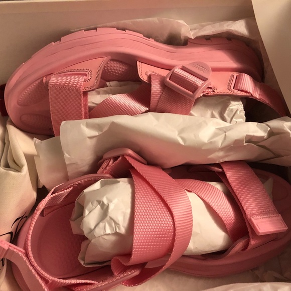 Alexander McQueen Shoes - Alexander McQueen Tread Sandal Pastel Pink - size 9(39)
